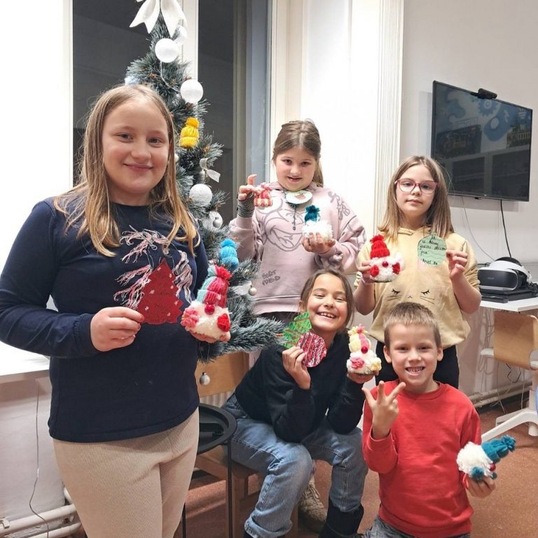 Mali kreativci započeli godinu uz radionicu ‘Novogodišnja želja’