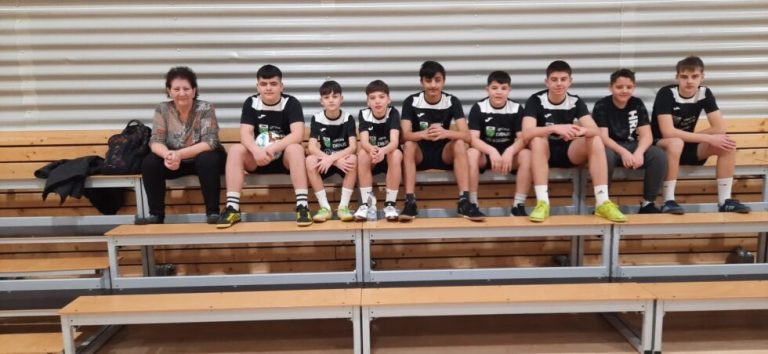 Učenici iz Drnja sudjelovali na međuopćinskom natjecanju u futsalu
