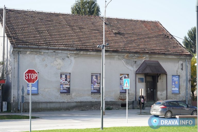 Počinju radovi na rekonstrukciji Doma Slavena, postojeći parking morat će se ograditi…