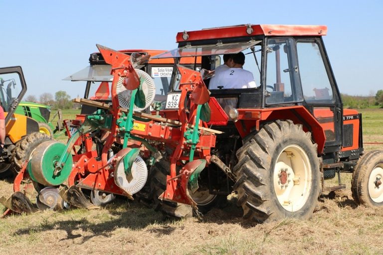 Đurđevac i ove godine daje bespovratna sredstva za razvoj poljoprivrede i turizma, saznajte kako do njih