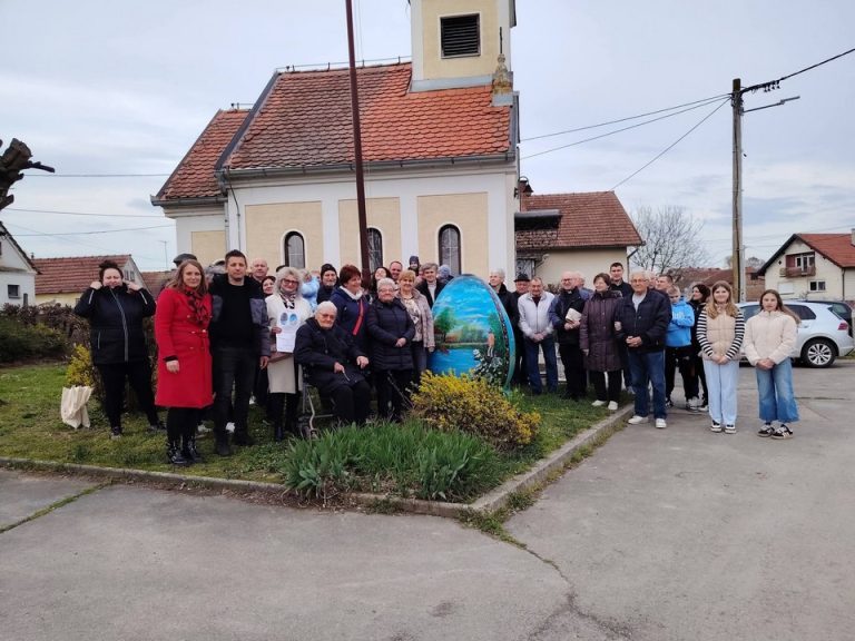 FOTO U Pustakovcu postavljena treća oslikana pisanica