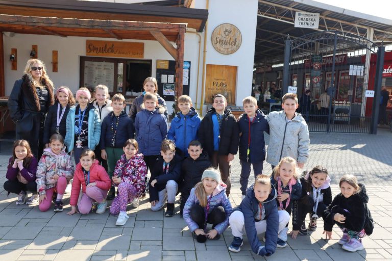 FOTO Kreativna izložba na Gradskoj tržnici posvećena očuvanju voda