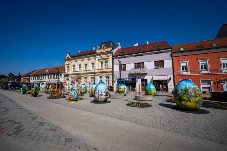 Zrinski trg u Uskrsnom ruhu