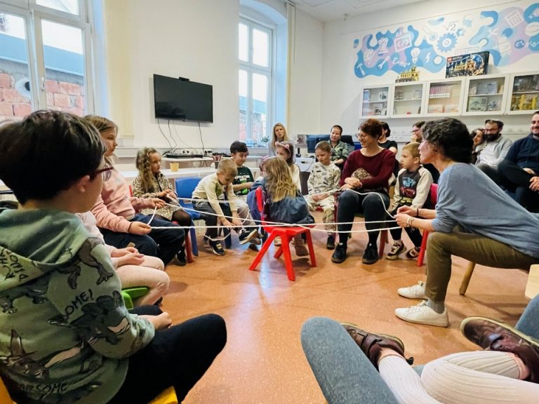 Mališani u knjižnici razgovarali o osjećajima i samopouzdanju