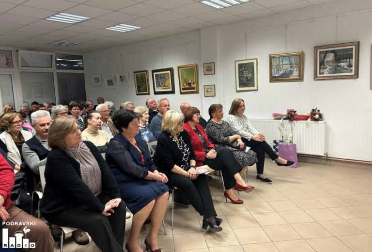 U Gradskoj knjižnici Đurđevac otvorena izložba ‘Žene u naivnoj umjetnosti’