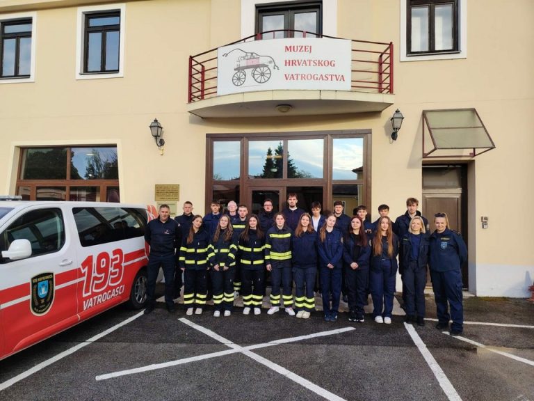 Polaznici osposobljavanja VZG Koprivnica posjetili Muzej hrvatskog vatrogastva u Varaždinu
