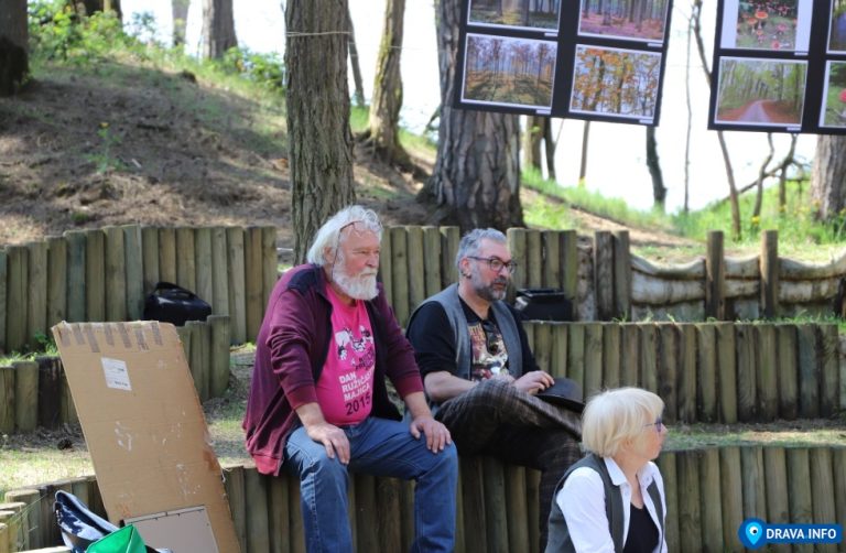 FOTO Otvorenje izložbe ‘Šuma između svjetova’ u čarobnom ambijentu Borika