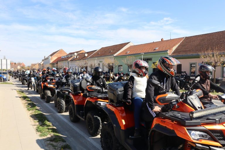 Na 15. moto i biciklističkom okupljanju policijski službenici održali edukaciju s ciljem upoznavanja na opasnosti u prometu