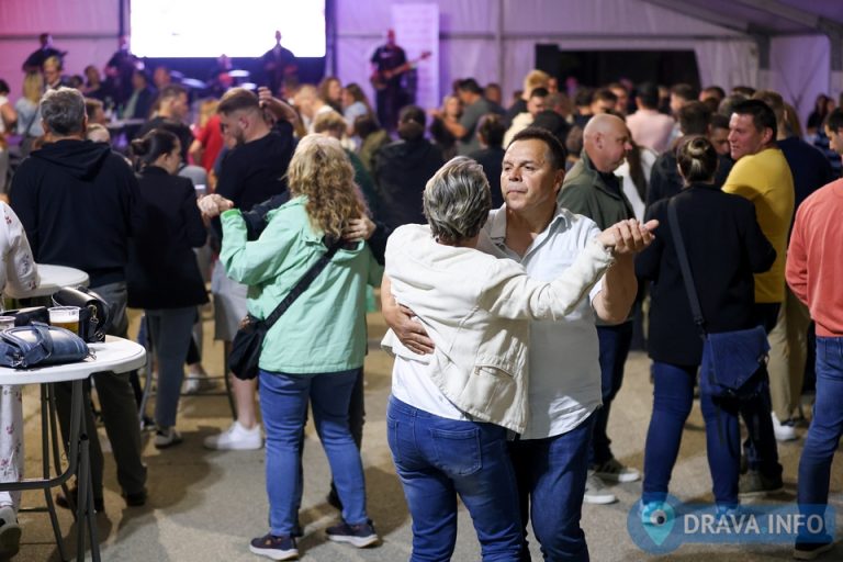 Sve sekcije KUD-a Delovi zajedno za Osmijeh