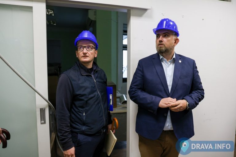 FOTO Župan obišao radove na energetskoj obnovi zgrade na Florijanskom trgu: ‘Vrijednost investicije premašit će 800 tisuća eura’