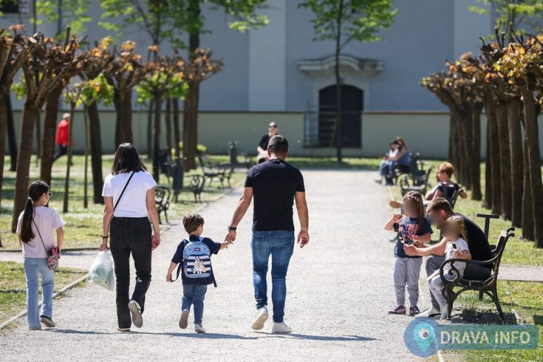 Pedijatrica upozorava: ‘Dehidracija, ljetne viroze i sunce najveće su prijetnje djeci tijekom praznika’