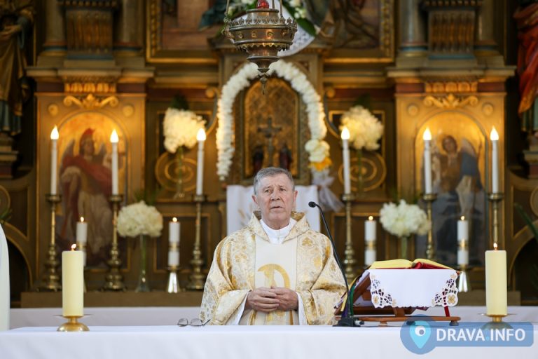 FOTO U Goli svečano obilježena zlatna misa vlč. Dragutina Bogadija