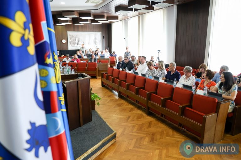 FOTO Županija diže kredit, izglasan i rebalans proračuna. Istaknute nove mjere za privlačenje zdravstvenih radnika: ‘Želimo postati atraktivni’