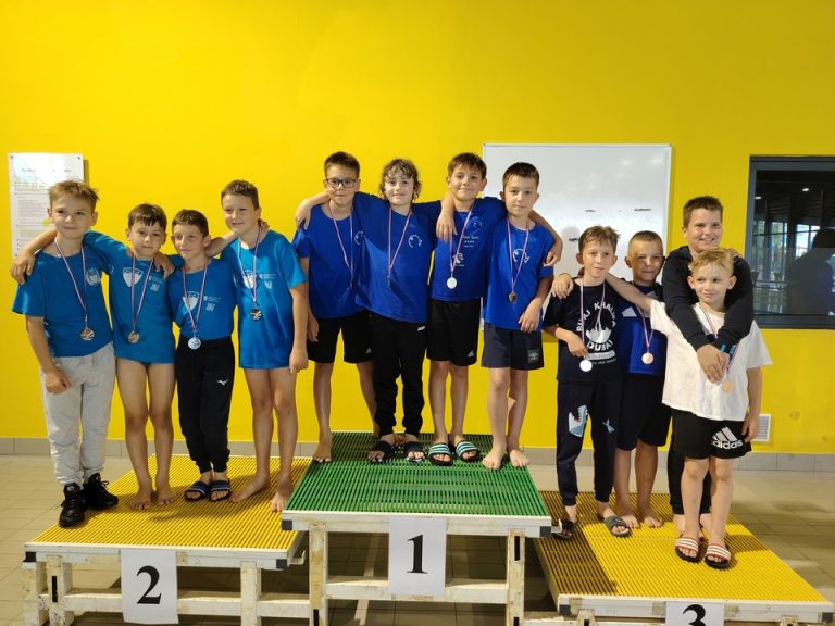 FOTO Plivački klub Cerine briljirao na Regionalnom prvenstvu Regije 4