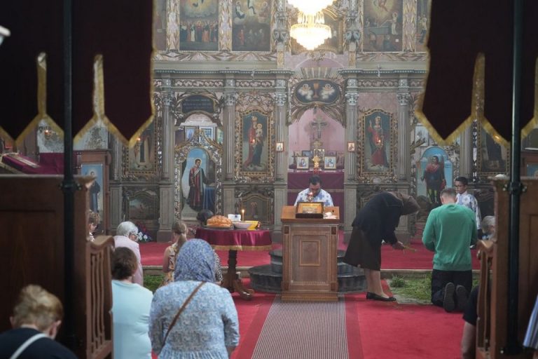 FOTO Proslavljena hramovna slava u pravoslavnoj crkvi Svete Trojice u Koprivnici
