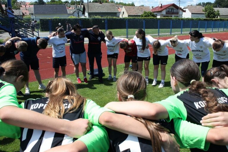 Povijesni uspjeh koprivničkog ženskog nogometa, mlade igračice ŽNK Radnik izborile Prvu HNL