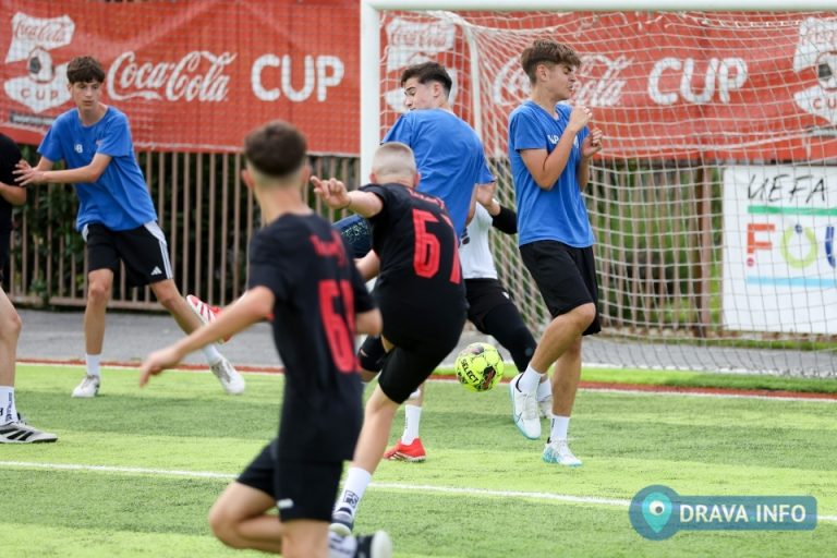 FOTO Križevci ugostili regionalnu završnicu Coca-Cola Cupa, mladi nogometaši i nogometašice bore se za plasman u Rijeku