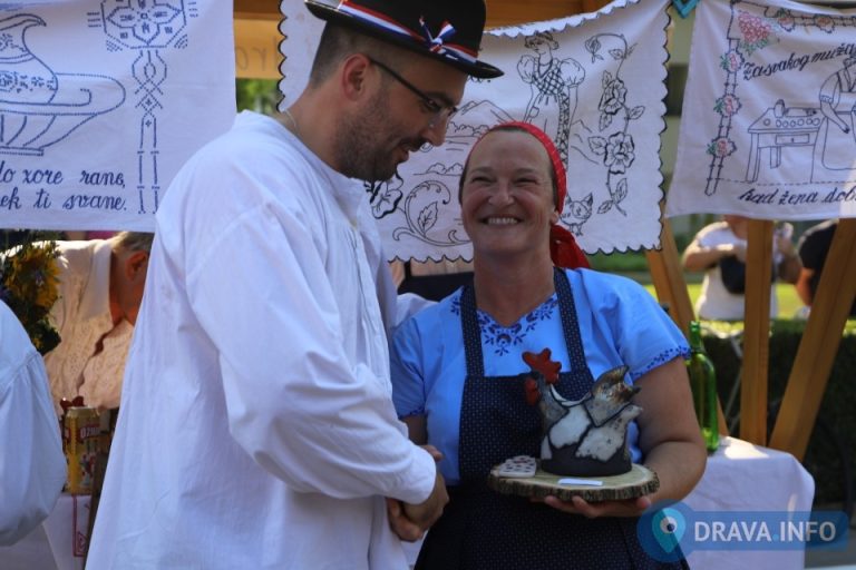 FOTO ‘Trk na mlekaro’ i ove godine okupio velik broj sudionika, ali i zainteresirane publike, zabave i smijeha nije nedostajalo