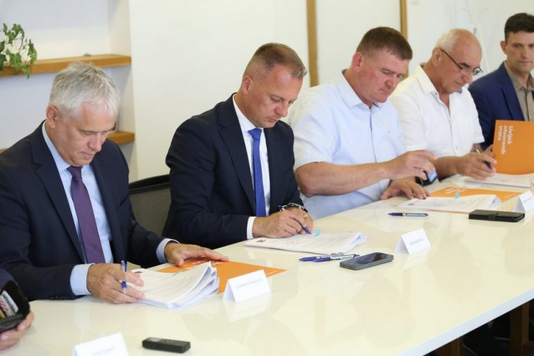 FOTO Više od 10 milijuna eura za novi sustav navodnjavanja, na području općine Lukač navodnjavat će se 447 hektara