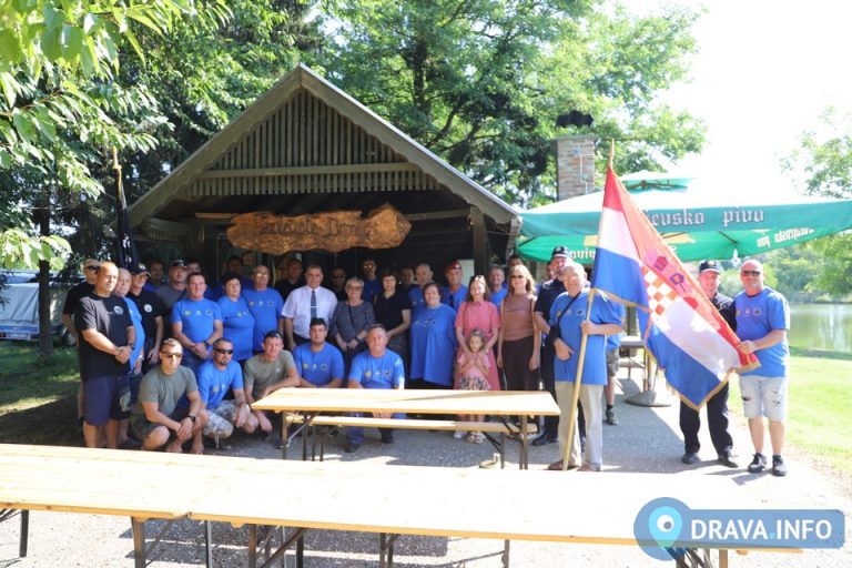 FOTO Na Jezeru Drnić otvoren 8. Memorijalni Carp Cup ‘Kolar–Juriša’