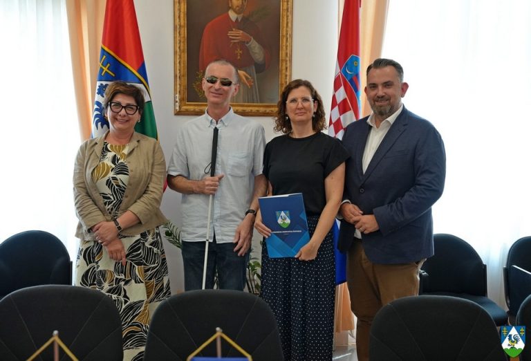 Županija s 20 tisuća eura pomaže Udruzi slijepih u nabavi službenog vozila