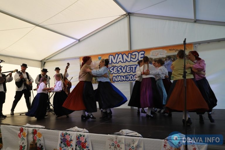 FOTO I ove godine ‘Ivanje v Sesvetama’ u znaku tradicije i zajedništva