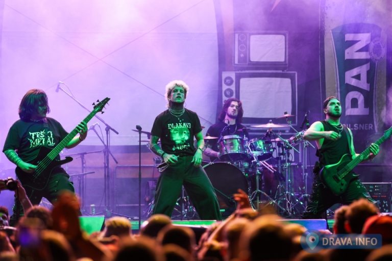 FOTO Baby Lasagna zapalio kampus! Pogledajte atmosferu sa zadnje večeri RockLive-a