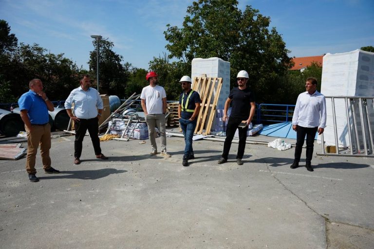 FOTO Župan Golubić obišao radove na sportskoj dvorani u Molvama vrijedne 1,5 milijuna eura
