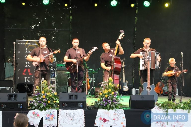 FOTO Tamburijada u Novom Virju okupila ljubitelje tamburaške glazbe, sav prihod ide vatrogasnoj mladeži