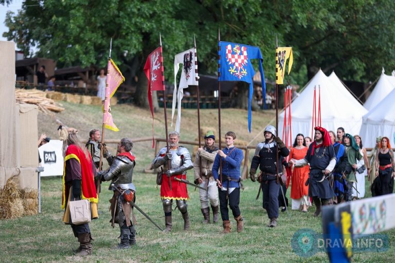 FOTO Renesansna povorka stigla je na bedeme, a Koprivnica je ponovo proglašena slobodnim kraljevskim gradom