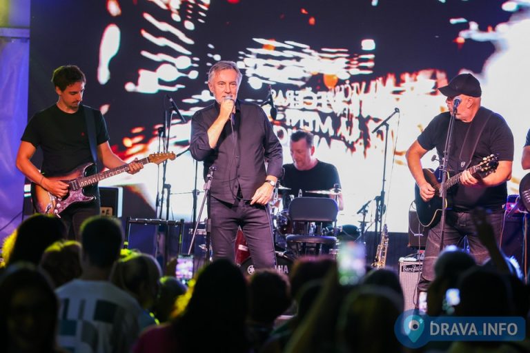 FOTO Miroslav Škoro oduševio Molvarce, večer otvorila grupa Pozitivo
