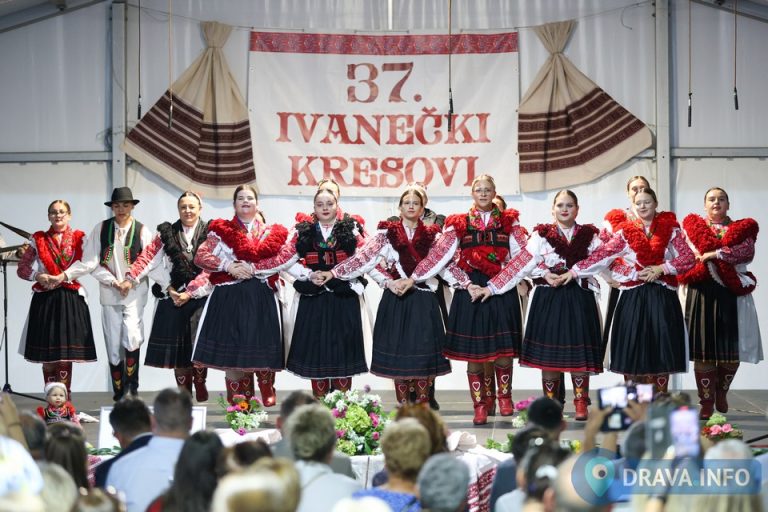 FOTO Koprivnički Ivanec danas živi u znaku tradicije, kulture i zajedništva, održavaju se 37. Ivanečki kresovi