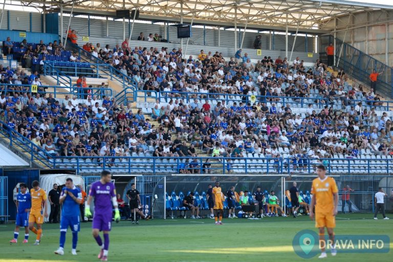 FOTO Slaven izgubio od Varaždina u prvoj domaćoj utakmici sezone