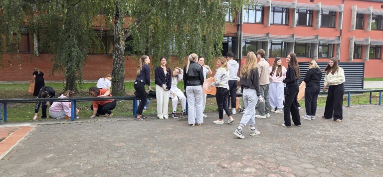 FOTO ‘Opušak nije ukras’, Đurđevački gimnazijalci zasukali rukave i očistili okoliš