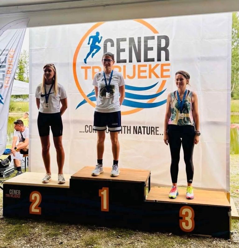 FOTO Odličan vikend za PRIZMA V&V running team, trkači osvojili četiri medalje