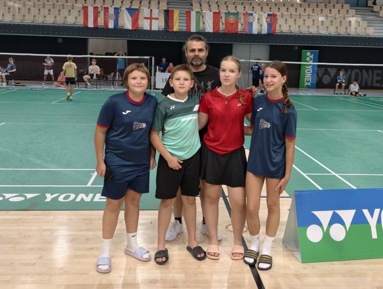 Veliki uspjeh mladih badmintonaša, Luka Koluder osvojio broncu, a čak tri para stigla do polufinala