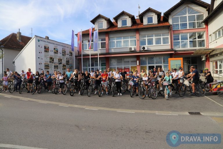 FOTO Šezdesetak biciklista sudjelovalo na biciklijadi u Podravskim Sesvetama