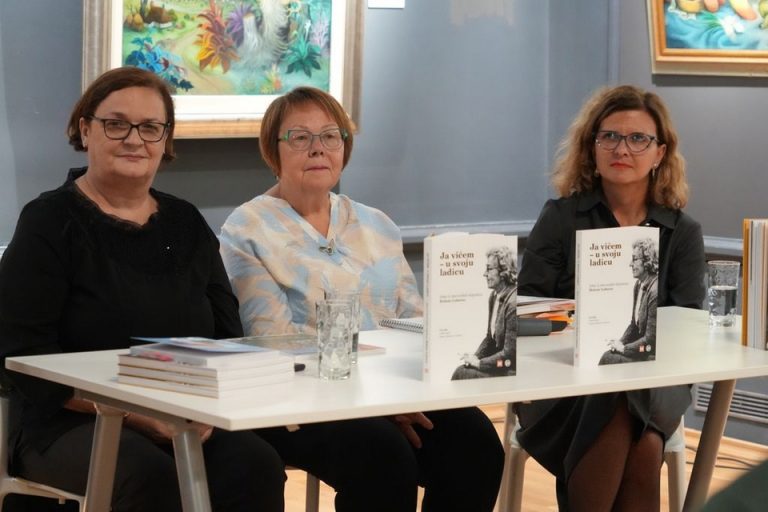 FOTO: ‘JA VIČEM – U SVOJU LADICU’ Predstavljen izbor iz dnevničkih bilježnica Božene Loborec