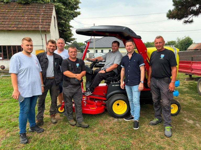 FOTO Isporučene četke za čišćenje nogostupa i ulica za komunalni stroj Gianni Ferrari PG280