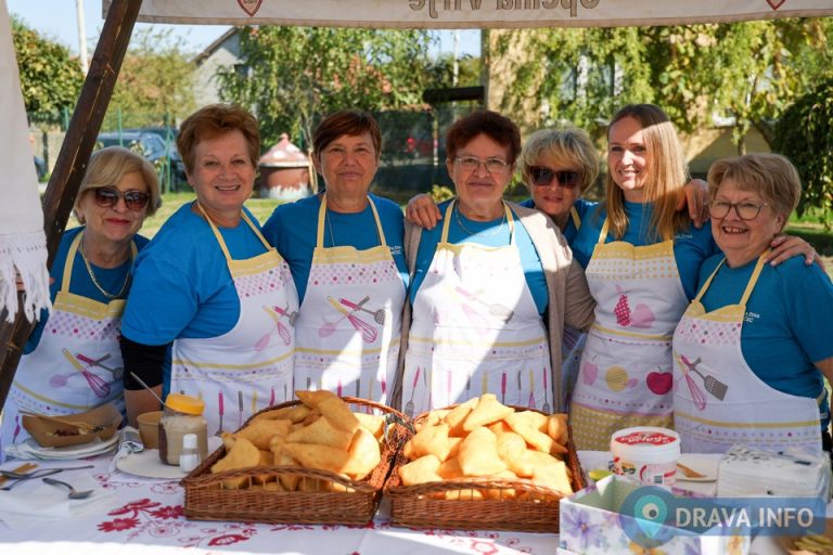 FOTO Đelekovečki spomenki i požiraki okupili ljubitelje tradicije i domaće gastronomije