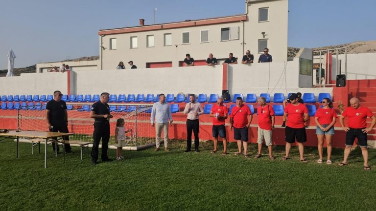 FOTO Mladi vatrogasci iz Križevaca i Paga družili se i natjecali na jubilarnom susretu