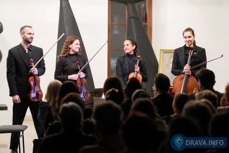 FOTO Galovićeva jesen u Peterancu okupila ljubitelje kulture i tradicije