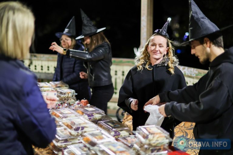 FOTO Kolačima pomagali učenicima, u Koprivnici održan 13. humanitarni Halloween