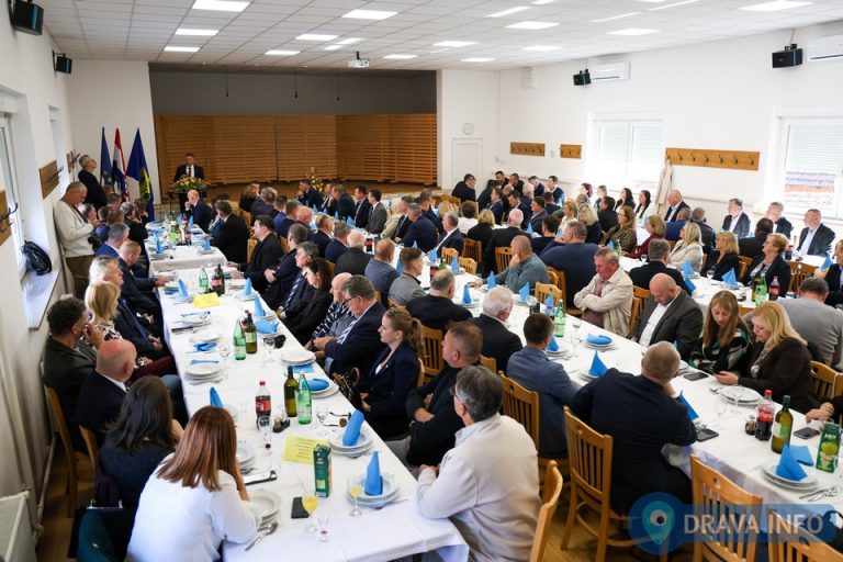 FOTO Kalinovac proslavio svoj dan, brojni uzvanici pohvalili razvoj i uspjehe općine