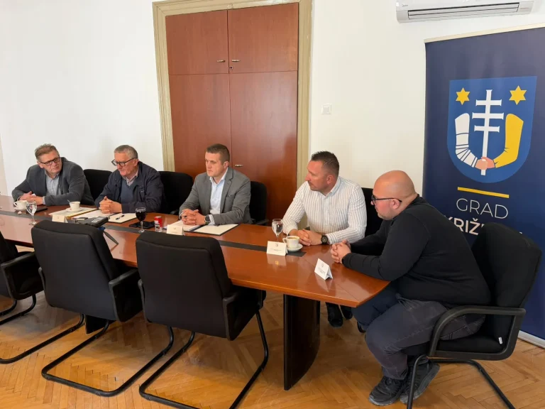 Veliki projekt u Križevcima, potpisan ugovor za novu dvoranu OŠ ‘Vladimir Nazor’ vrijedan 3,05 milijuna eura